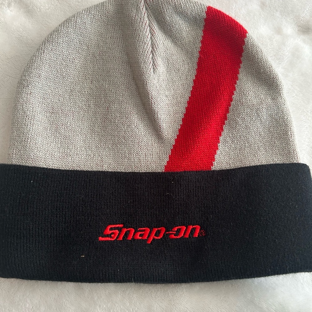 Snap-on Black and Gray Beanie with Red Stripe